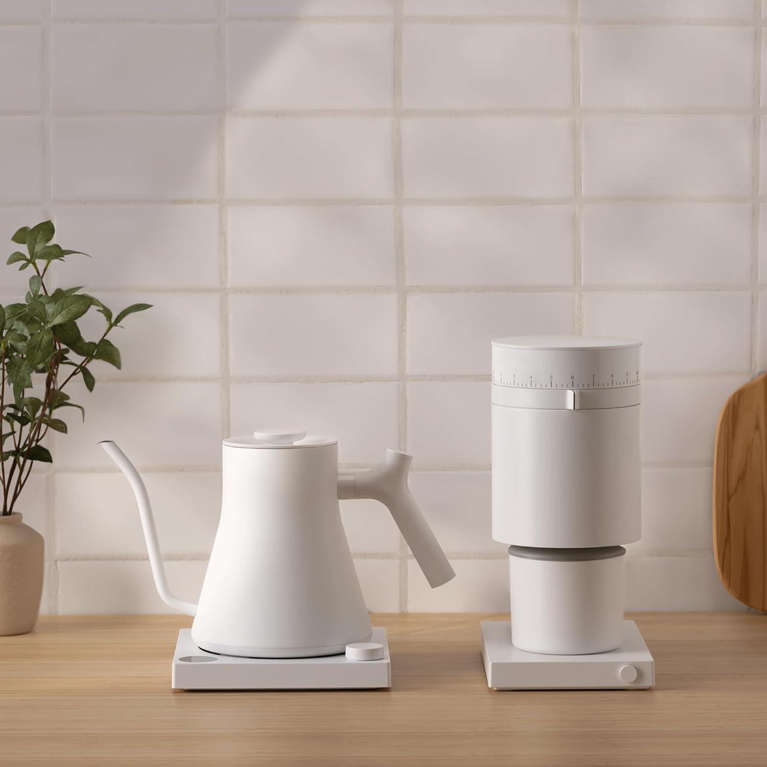 imageFellow Stagg EKG Pro Electric Kettle with Gooseneck Spout Pourover for Coffee and Tea EU Matte BlackMatte White
